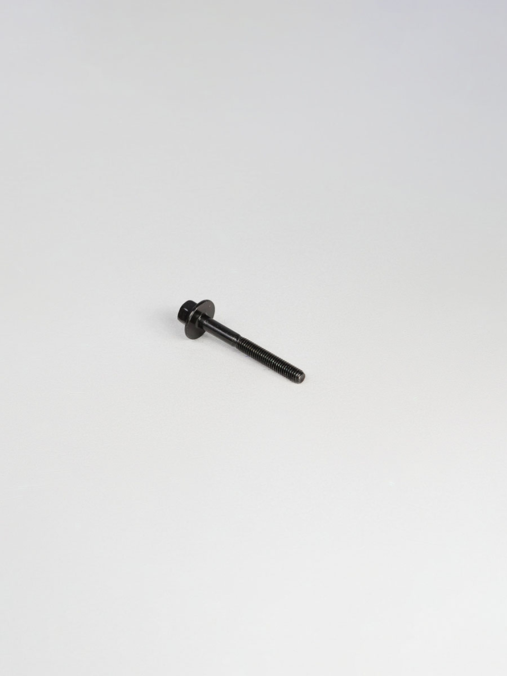 БОЛТ КРЕПЛЕНИЯ КРЫШКИ КЛАПАННОЙ GENERAL MOTORS