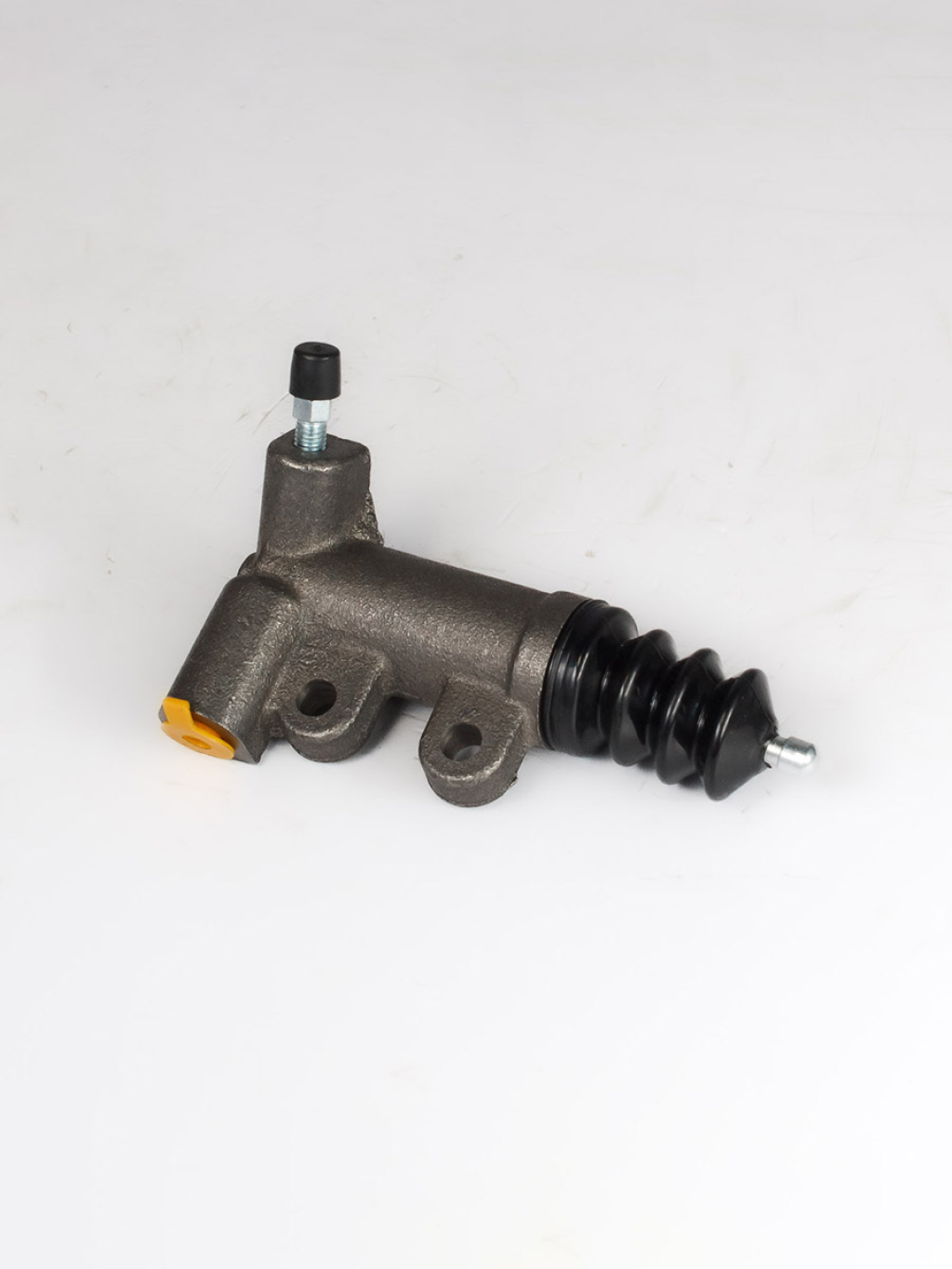 ЦИЛИНДР СЦЕПЛЕНИЯ РАБОЧИЙ LF SOLANO, SMILY, BREEZ 1.6, X60