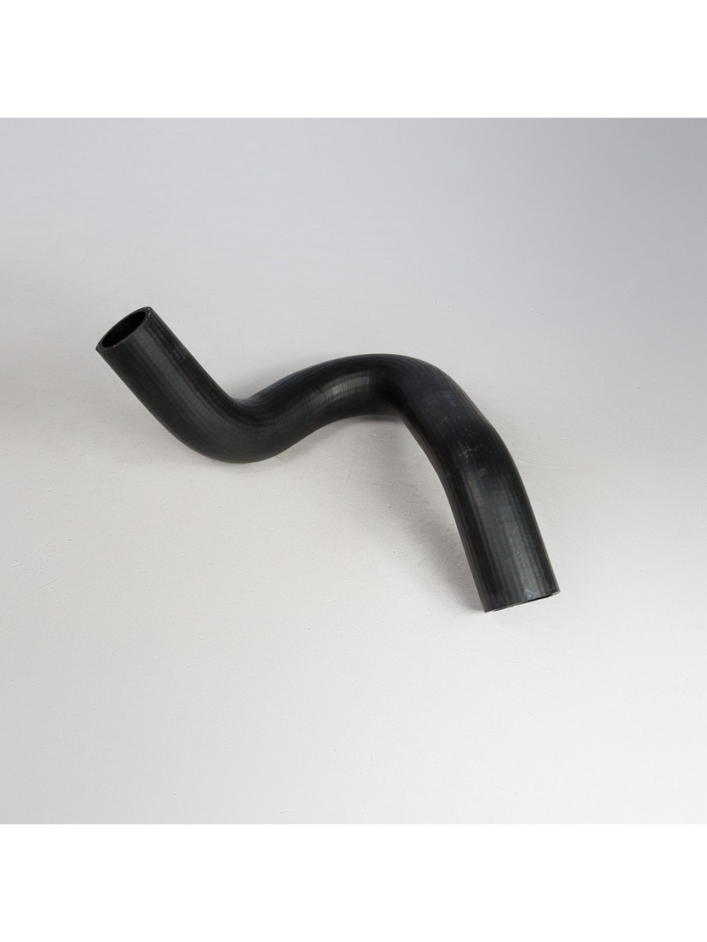 ПАТРУБОК РАДИАТОРА НИЖН.KIA SPECTRA 00