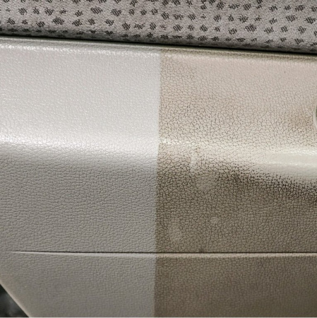 ОЧИСТИТЕЛЬ ПЛАСТИКА С ТРИГГЕРОМ PLASTIC CLEANER "LAVR" (480 МЛ)