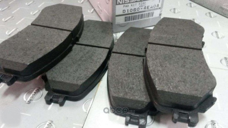 КОЛОДКИ ТОРМОЗНЫЕ ПЕРЕДНИЕ D10604EA0A